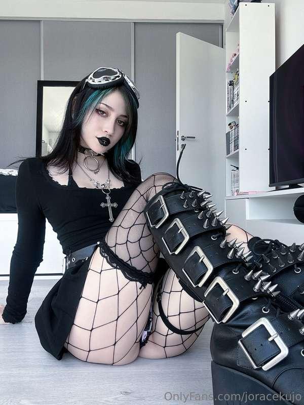 Uwu🖤🖤
