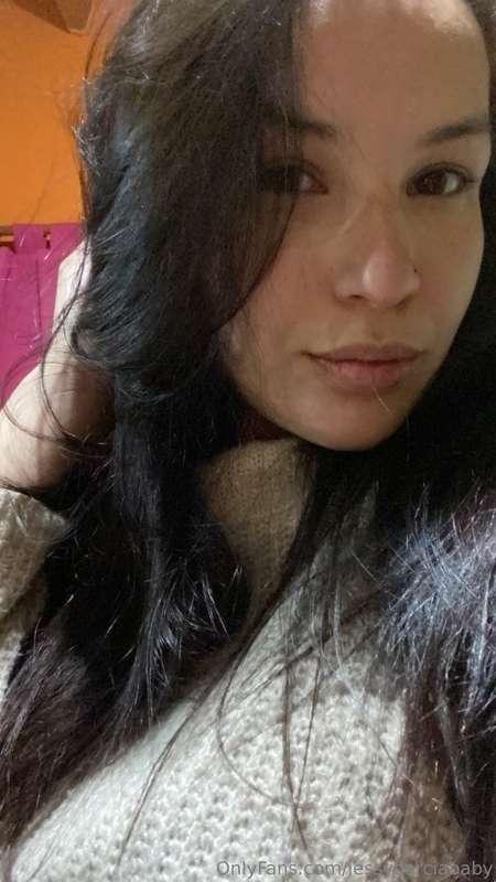 Are my lips kissable? 😚