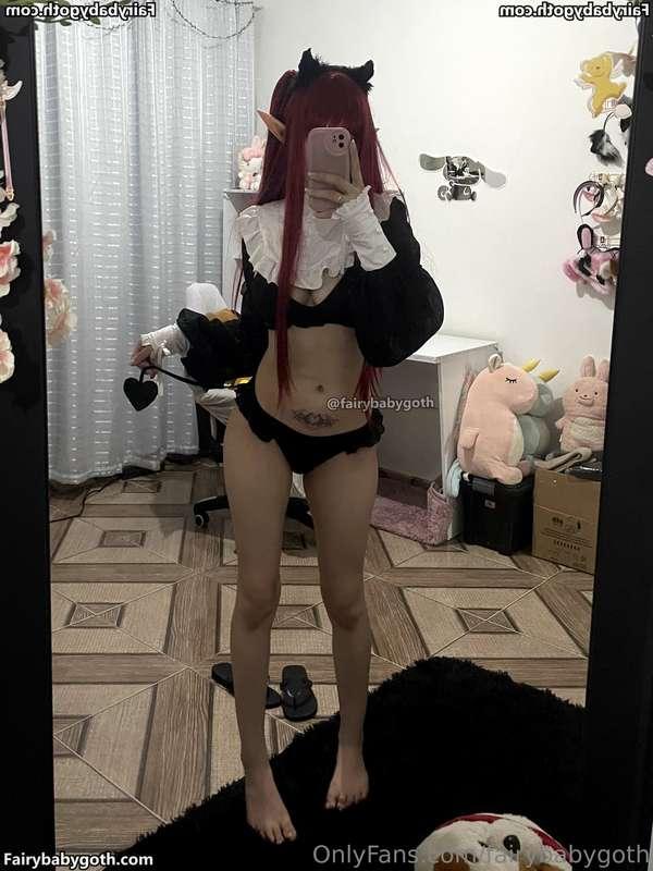 do you like tiny handygirls? 🤤