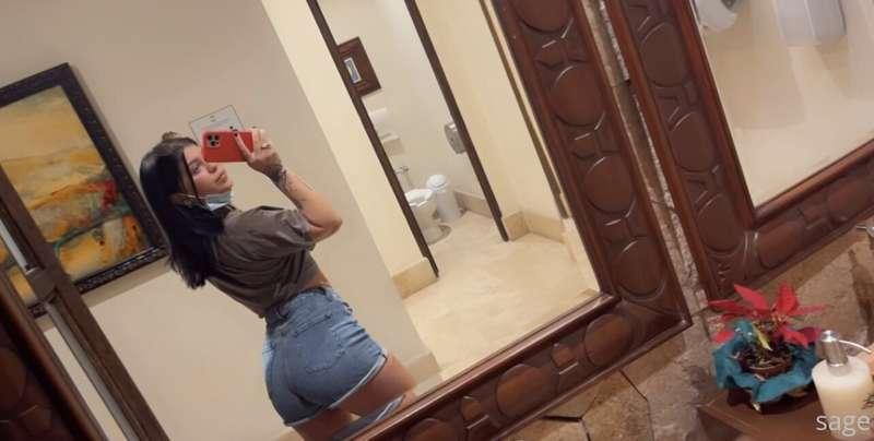would you eat me at the breakfast table? 😋