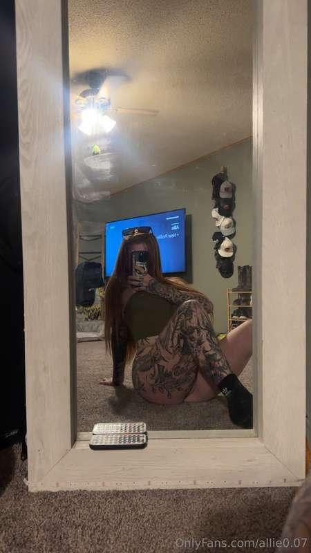 😈