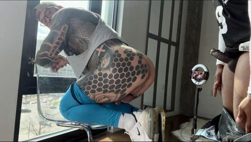 This just happened!! 
Tip this post for the full video from ..