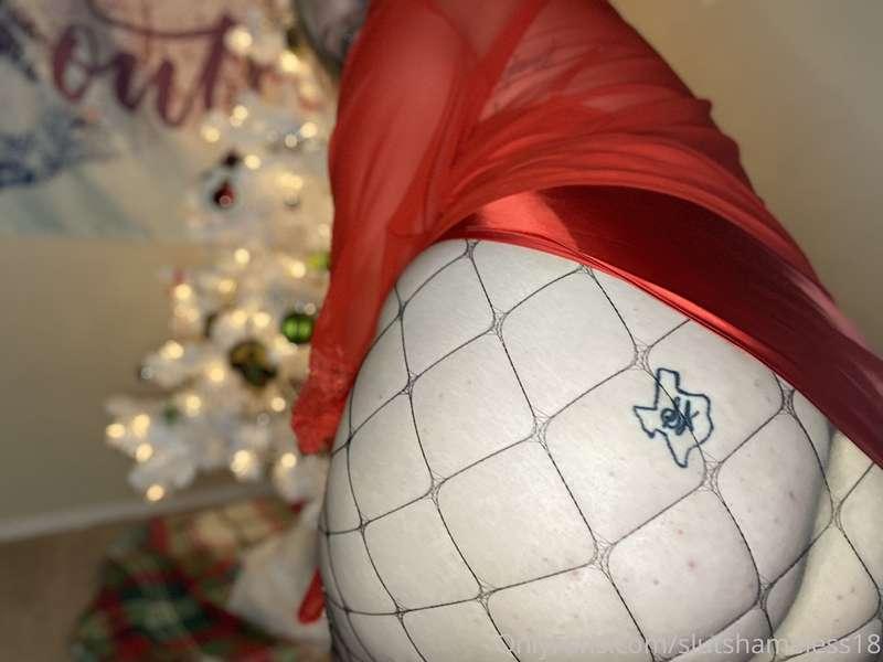 Let me know if you’d like any XXXmas content I have customs ..
