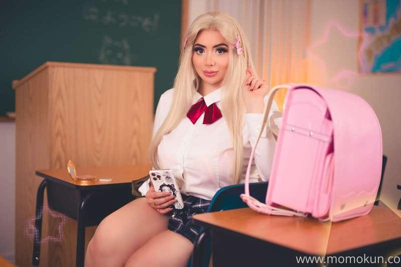 Gyaru set teaser 💖 I’ll be sending out Succubus set rn! So k..
