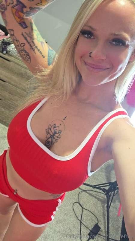 💋 This is where I tease. But in VIP? That’s where I unleash...