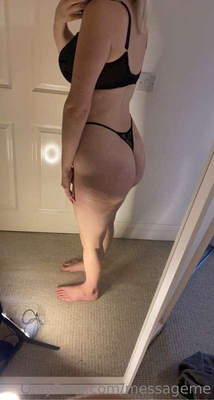 Sexy New Year’s Eve outfit coming tomorrow 😘