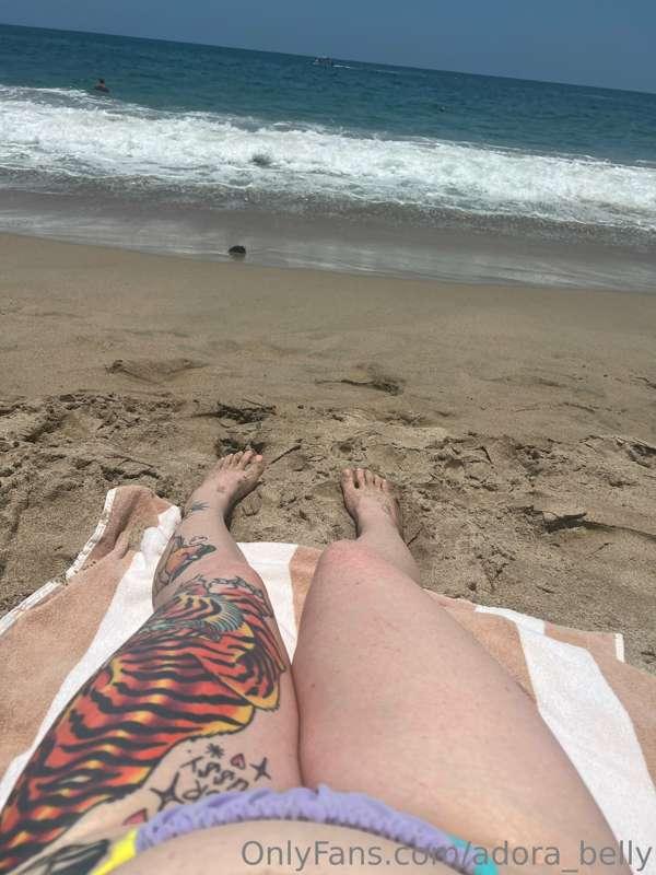 Need to have my feet in the sand and my ass in the sun SOON ..