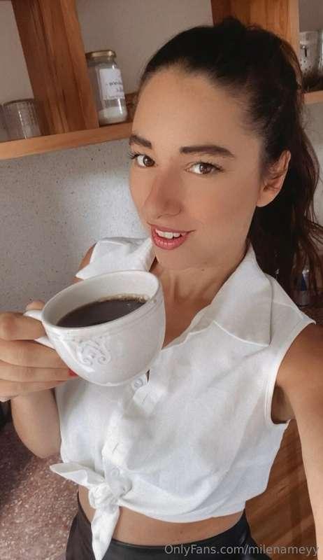 Kaffee zuerst, Trouble als Nächstes ☕️😈