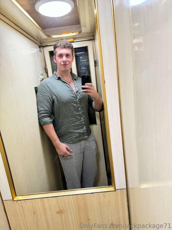 I barely fit in this elevator 😅