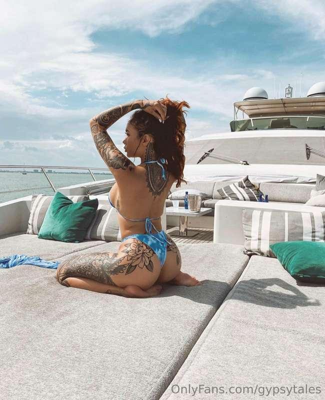 50 shades of blue💦
