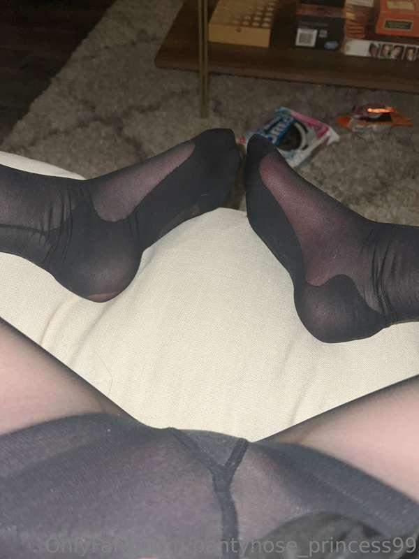 pantyhose_princess99 image #0