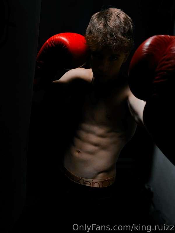 Let's play? but not in the ring, in bed 😳💦👅
