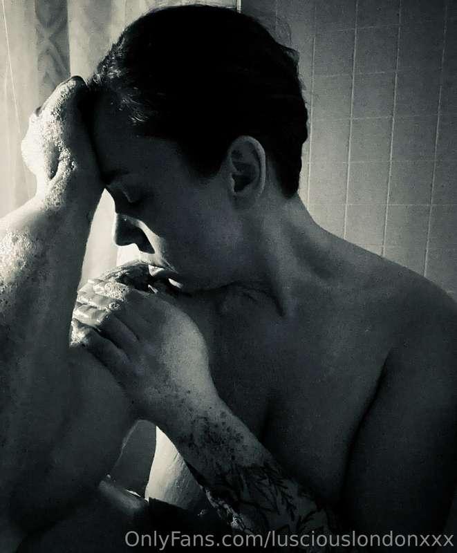 Life has gotten really crazy and pulled me away from here. I..