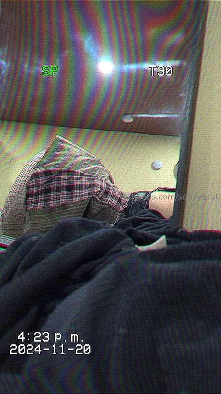 There's two items on my wishlist I rlly want 🥺🥺 if someone w..