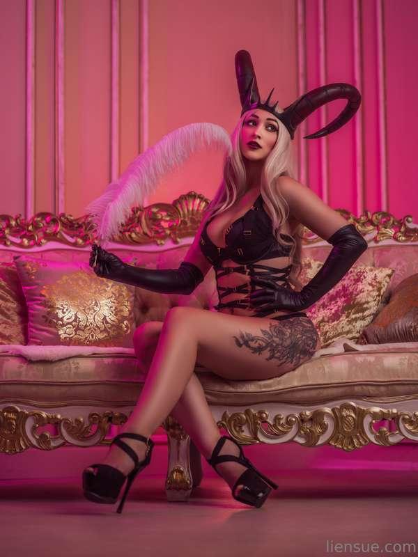 Are you ticklish? 😈 Shall we figure it out together..? Pictu..