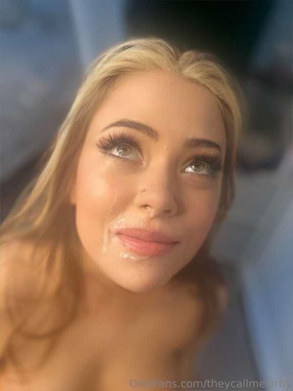 I love being covered in cum 🥹