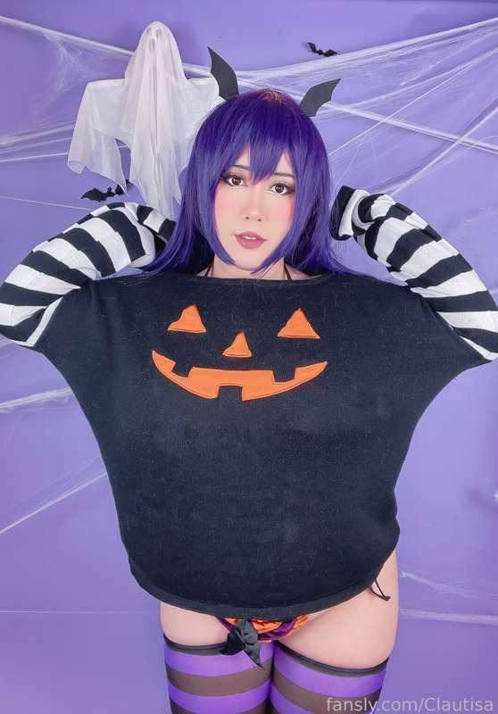 who’s ready for Halloween? :D 
Got any special or fun plans for it? 🖤