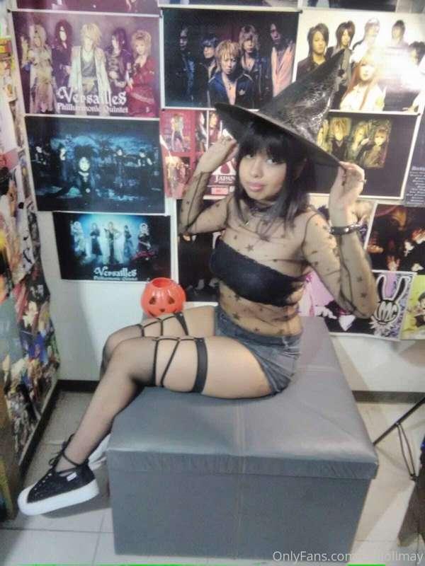 Si quieres verme sin ese conjunto no te puedes perder la mys..