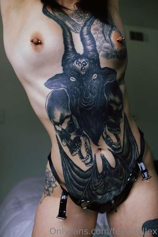 Suck on titties ♥︎