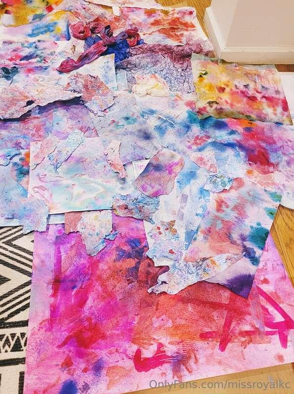 More art n stuff 😂🩷Maybe I should cover myself in paint and ..