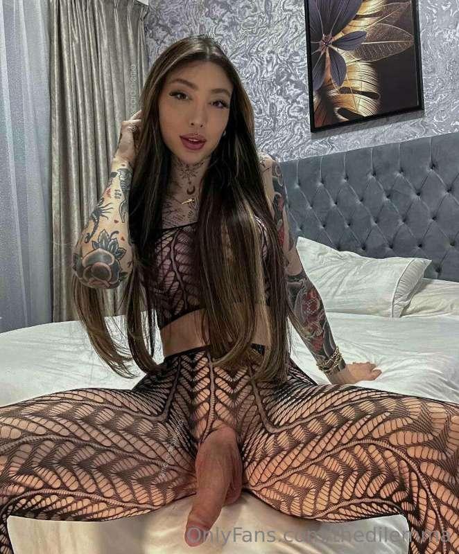 Your perfect girlfriend @moscardiniema the tattooed T girl o..