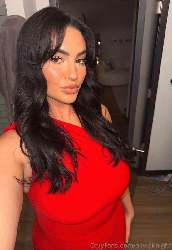 Taking boyfriend applications 📝 Drop a TIP on this post to b..