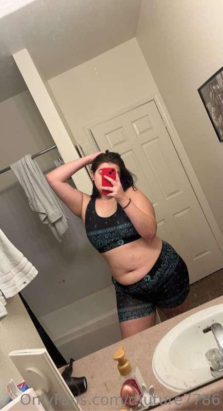 Watch me suck on my titties, twerk, and see some mirror & ti..