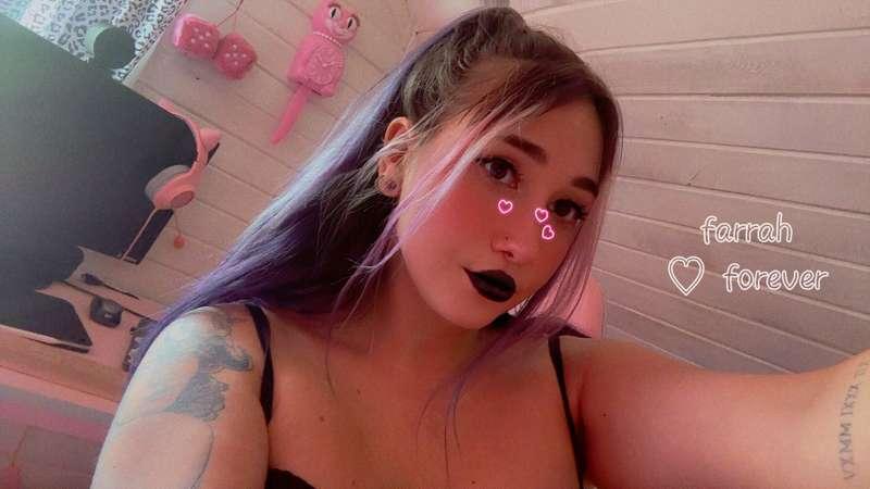 don’t you think my lipstick would look better on your cock??..