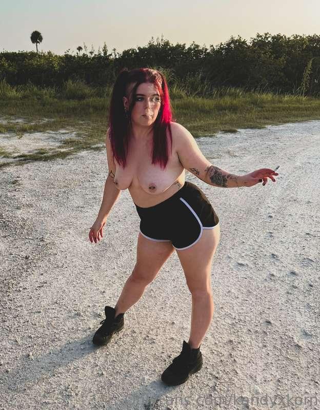 Throwback Thursday! 🖤 Would you smoke me out n’ slut me out?..