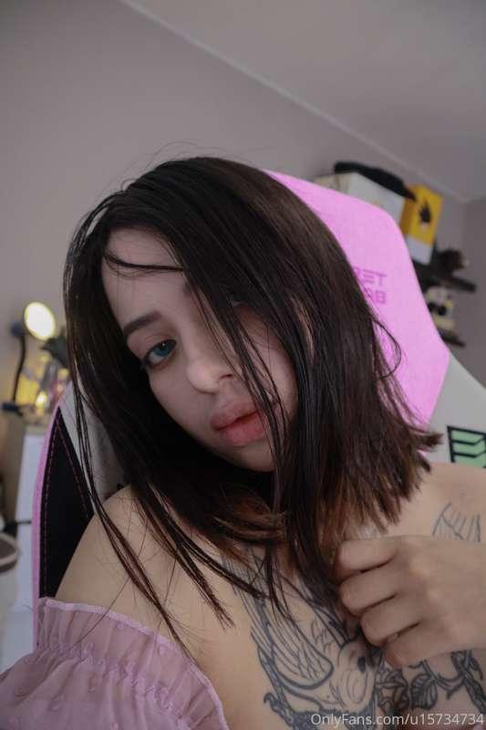 Hi hi
guys :3
Last is my favorite😍
