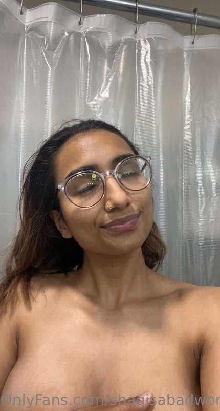 Hoppin in the shower to shave and I’ll go live on kik maybw?..