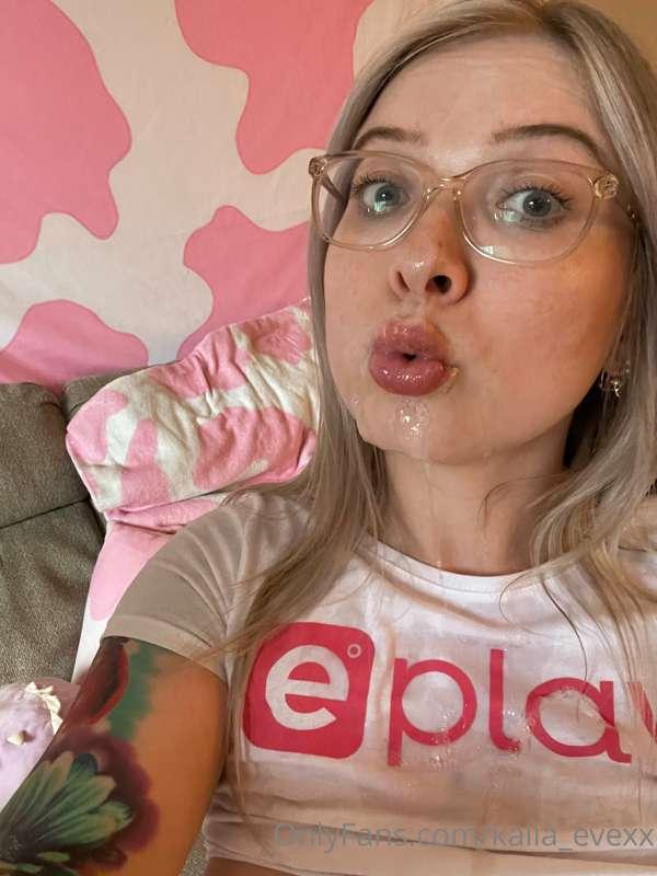 join me for my live streams next week monday - thursday - ev..