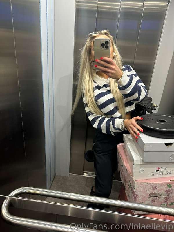 Finally Friday! What are you up to this weekend?🤩💕