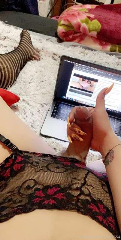 On Cam tonite🍆