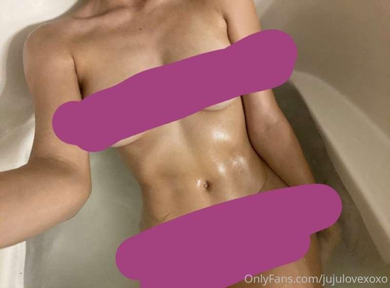 my boobs look so good in the bathtub hehe 🧼
