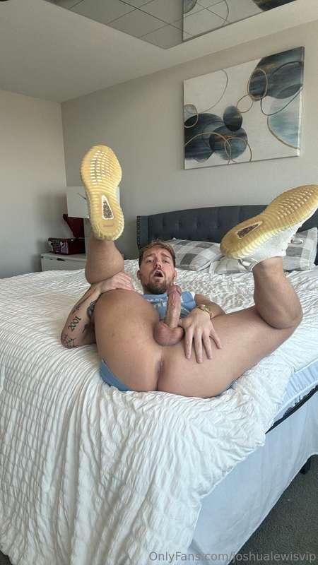 How bad do you want this ass? 👅