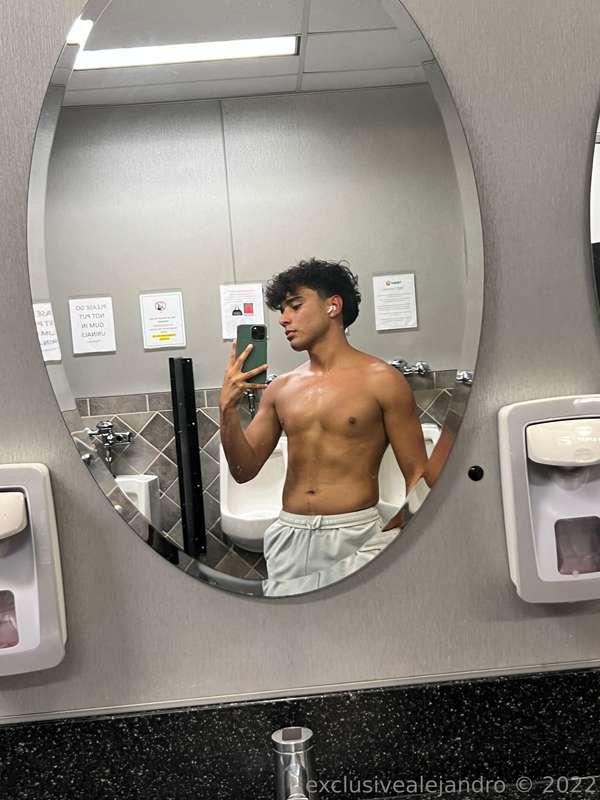 late night gym things