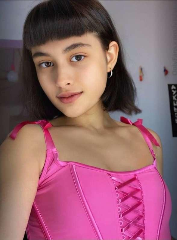 Little cutie @hristyna is 20 years just turned old🤤 She love..