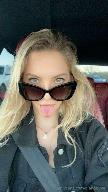 me when I see that d….🍆😮‍💨
okay wait maybe I should stop bei..