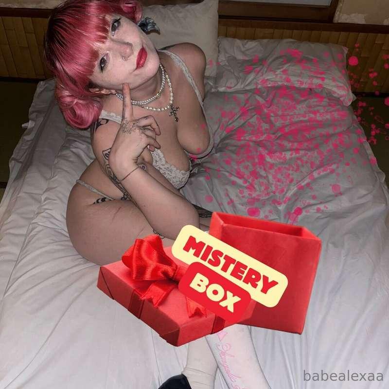 ***😌SCATOLA MAIALINA🎁***
ho pensato di fare questo giochino ..