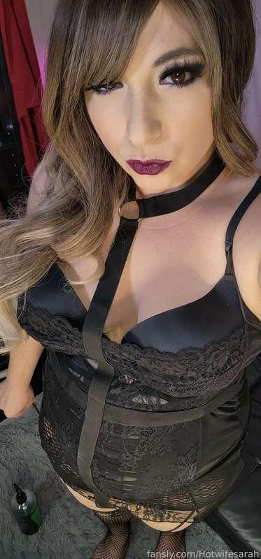 hotwifesarah image #3