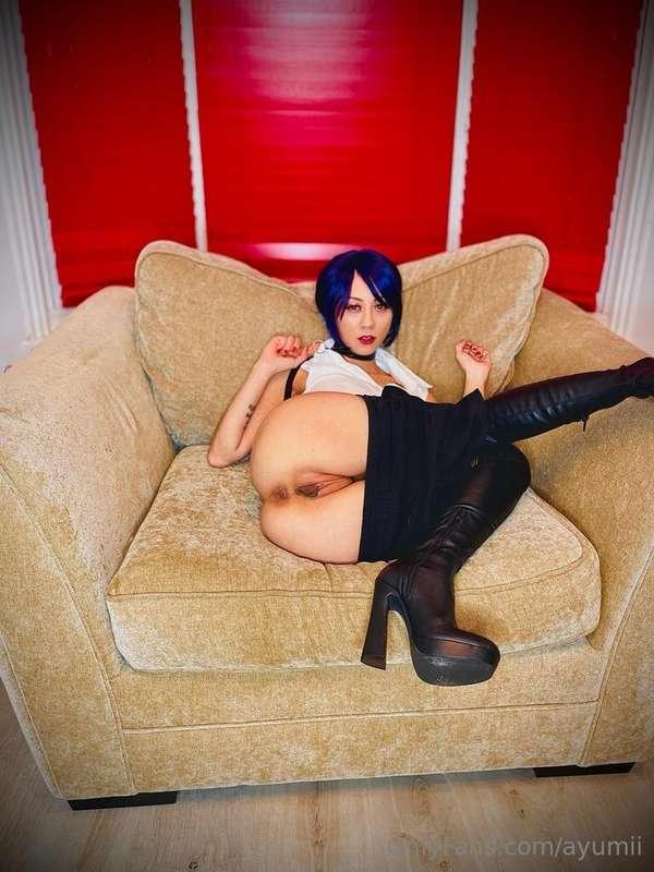 Lick Reze's...ass/pussy/boots?😈