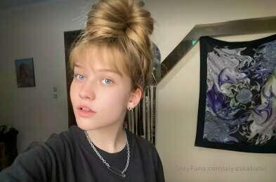 My horny  bestie 💦 @fairy_rubby7 💦 she is a master of blowjo..