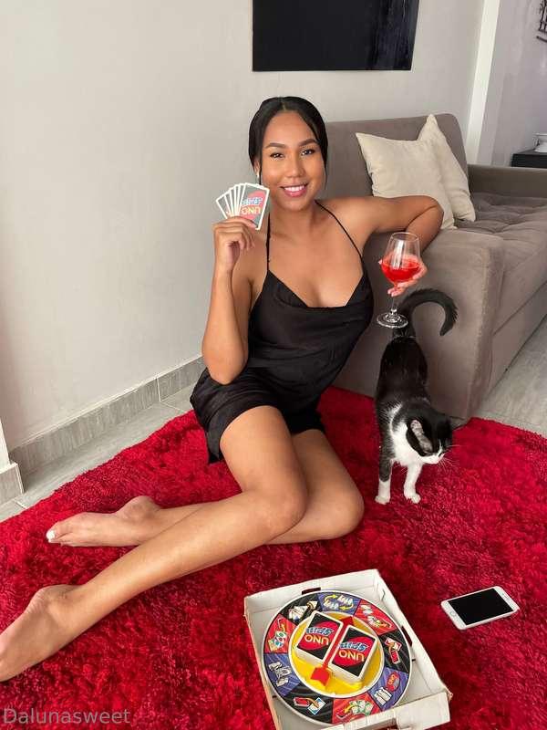 Who wants to play with me ? (I'm talking about the card game..