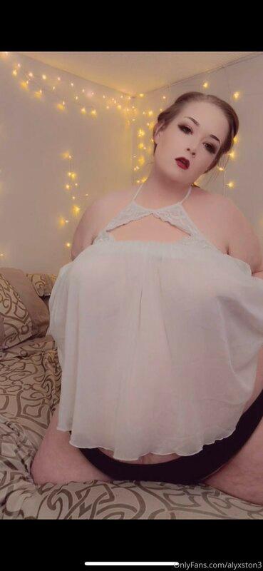 DM me if you want to see the full strip tease video from thi..