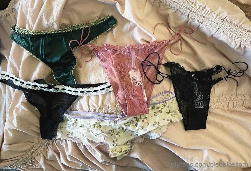 i bought some new panties shopping yesterday & i was thinkin..