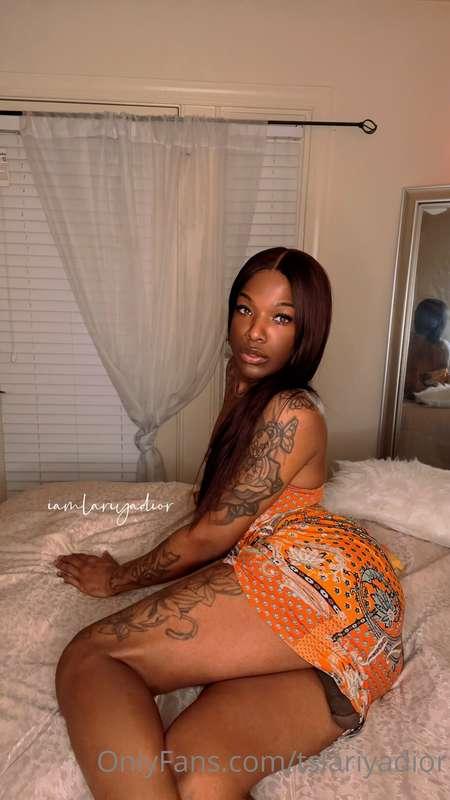 I bet you wanna get under my skirt? 😉☺️