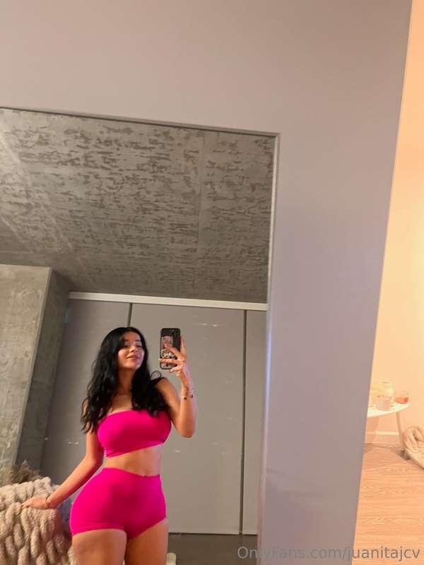 What’s your favorite thing about me and why?😊 just curious😋