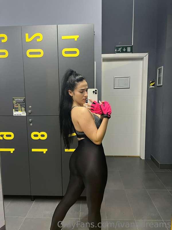 Feeling a butt…uh I mean a bit tired after this workout 🤪 I ..