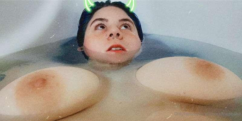 alienoctopusbabe image #0